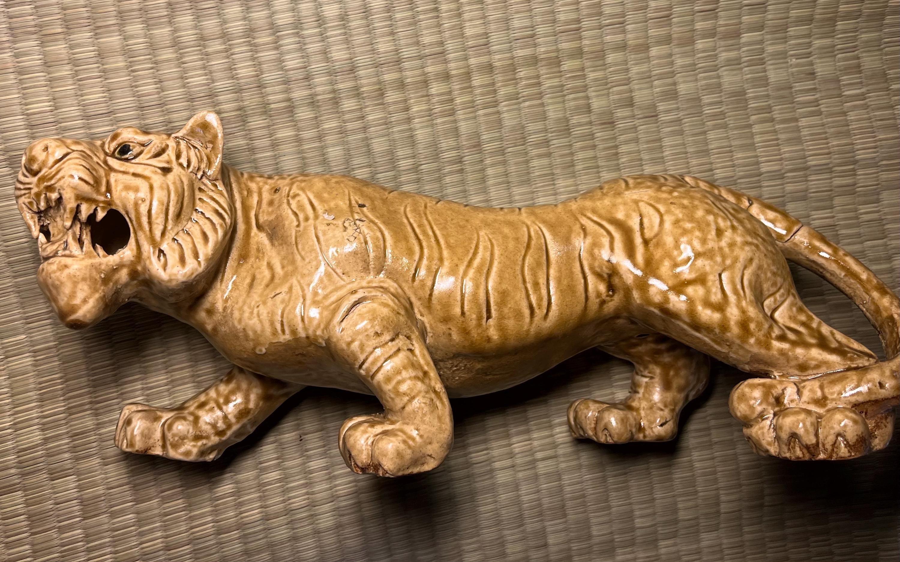 Vintage Shigaraki Ware Tiger Figurine – Japanese Ceramic Sculpture 