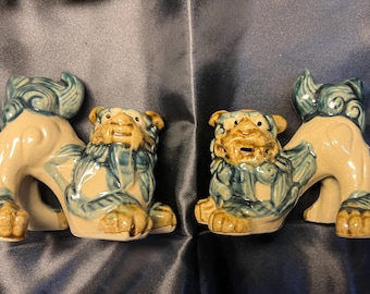 沖縄の獅子像（シーサー）ペア、手描きのシノワズリ装飾、シーサー