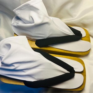 Tengu geta　wooden clogs SIZE 8inch trunk training!! handmade with tabi socks image 3