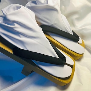 Tengu geta　wooden clogs SIZE 8inch trunk training!! handmade with tabi socks image 1