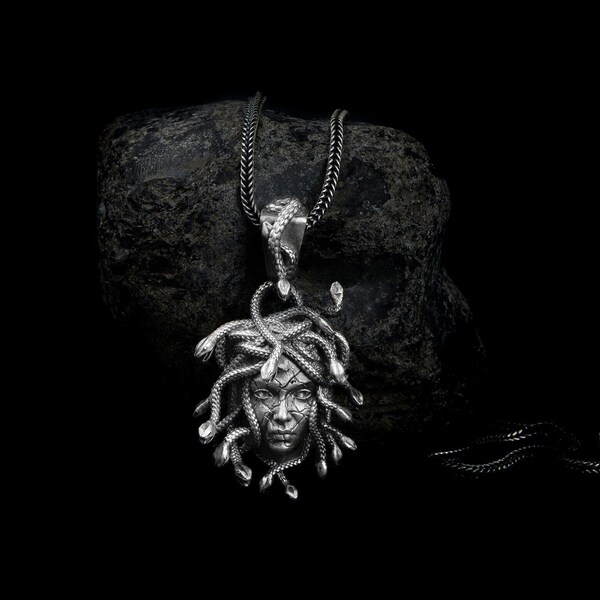 Necklace medusa clearance