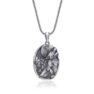 Howling Wolf Silver Necklace, Sterling Full Moon, Wolf Moon Pendant, Wolf Necklace, Engraved Mens Pendant, Wild Animal Lover Jewelry