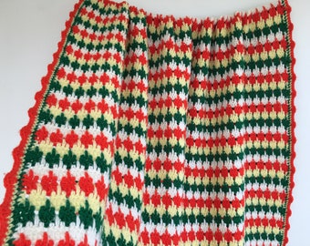 NEW HAND CROCHET CHRISTMAS RED GREEN WHITE AFGHAN LAP BLANKET THROW HAND  MADE