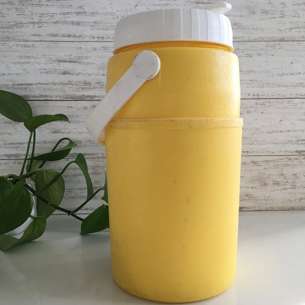 Vintage Banana Yellow Family Products Inc. Thermos/Cooler, Vintage Banana Yellow Thermos with Handle, Made in USA, Vintage 1980s Picnic Gear