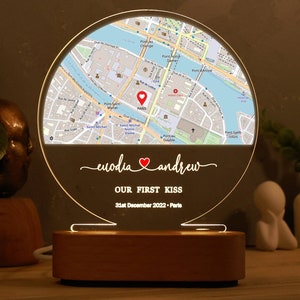 Personalisierte Stadt Karte Print - Valentinstag Geschenk für Sie - Landkarte Nachtlicht - Reise Map Geschenk - Unser erster Kuss - Geschenk für Freundin Frau
