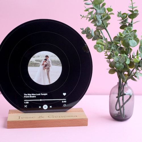 Personalised Record Display - Wedding Couple Print - Mr and Mrs Gift - Husband and Wife Gift - Bride and Groom - Couple Gift - Wedding Gift