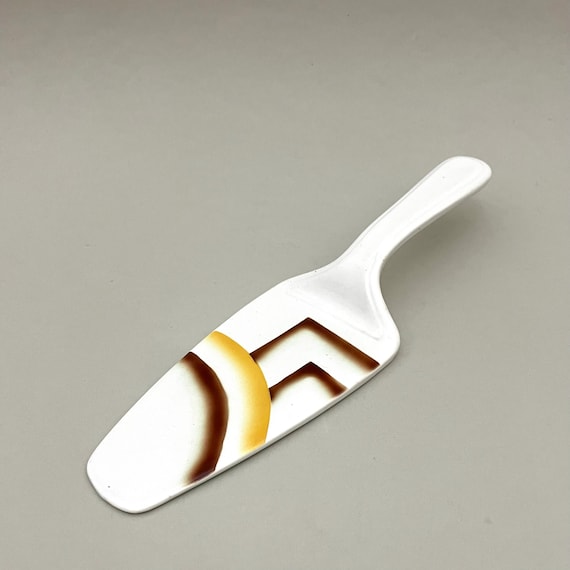 cotta ケーキサーバー ラウンド(ゴールド) | ケーキサーバー | お菓子・パン材料・ラッピングの通販【cotta＊コッタ】 ケーキサーバー陶器