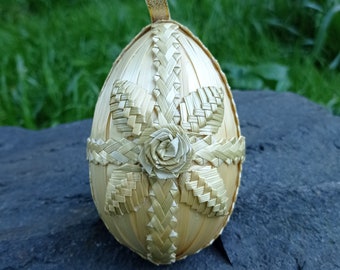 Wooden Easter egg, handmade wheat weaving, Ukrainian pysanka, collectible egg, straw ornaments, Christmas decoration, Easter gifts.