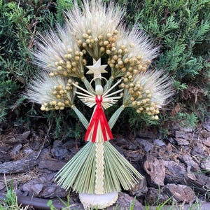 Traditional Ukrainian didukh. Wheat bouquet. Straw wall ornaments. Natural dried flower arrangement. Rustic hanging decor. Housewarming gift