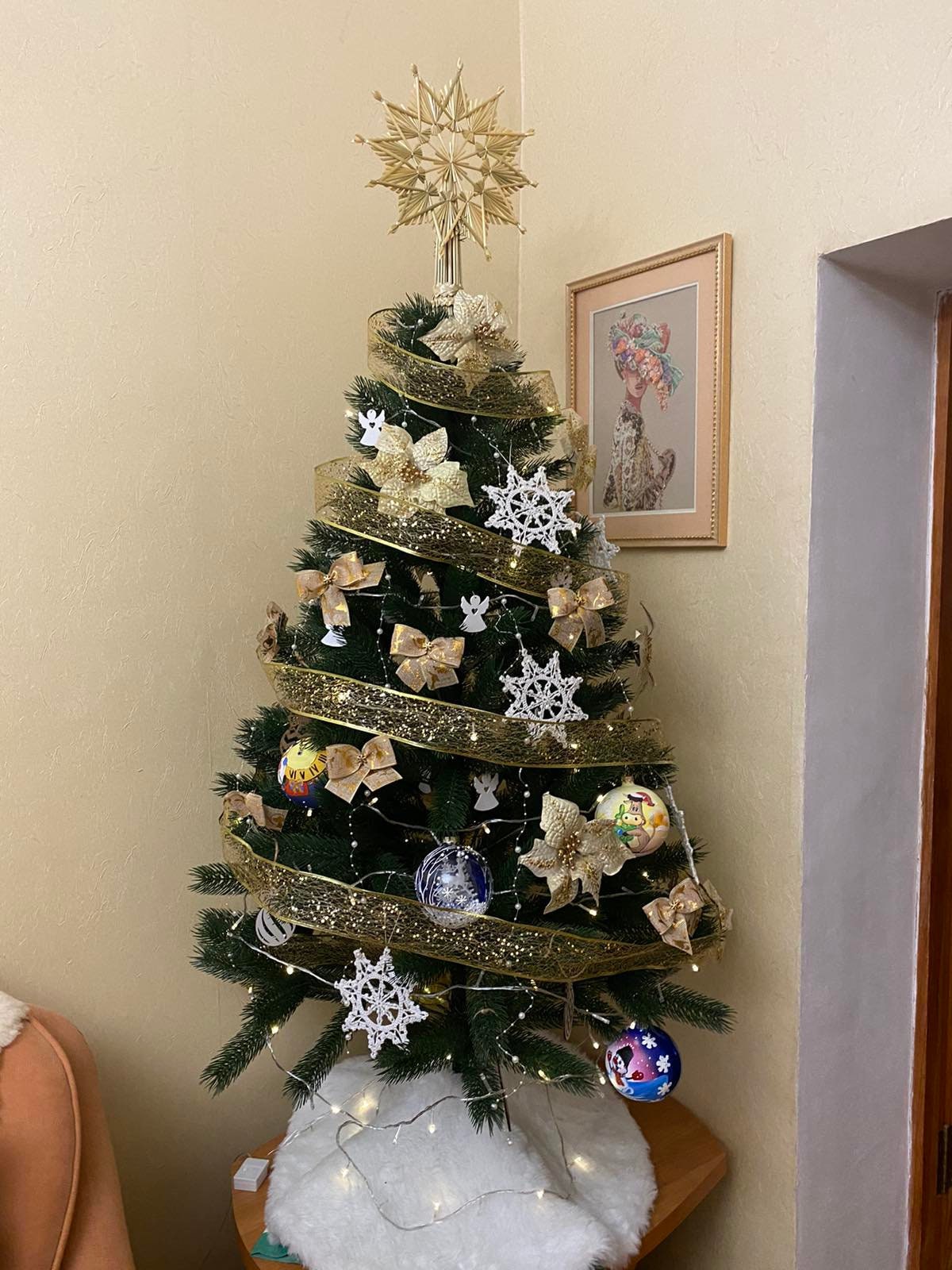 Handcrafted Straw Star Tree Toppers - Braid