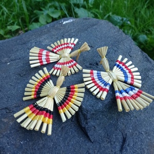 Straw Dove Ornament: Hanging Bird, Symbol of Peace, Christmas Decor.