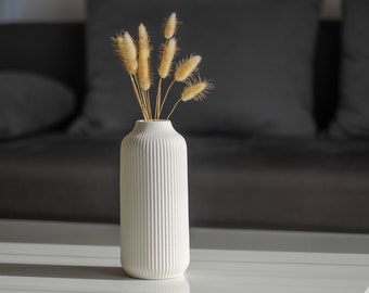 Ceramic vase with grooves in white matt - modern vase decoration for pampas grass fresh flowers dried flowers, boho decoration home decoration for windowsill