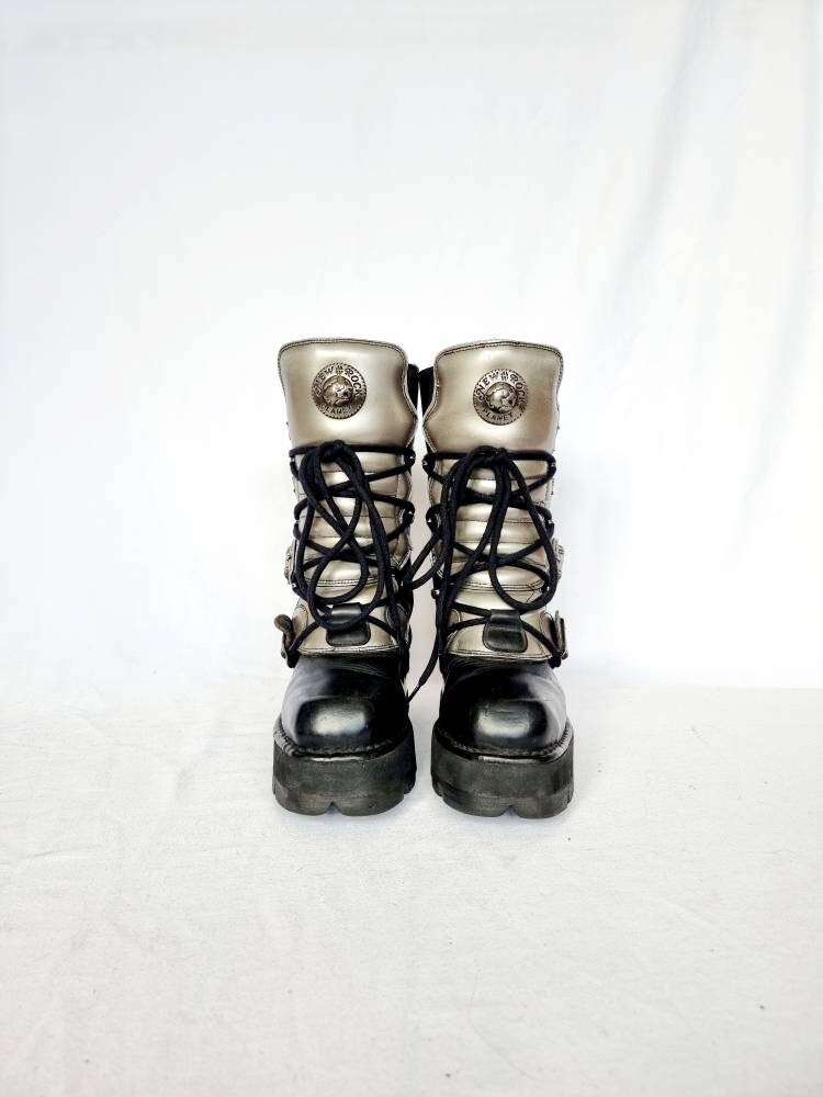Pre owned hot sale new rock boots