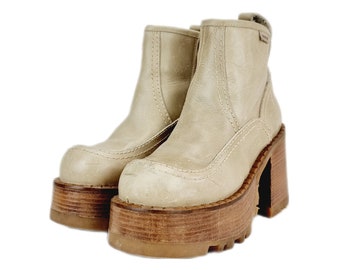 EU 39 / UK 6 Vintage Destroy Boots - Beige Cream Leather and Wooden Platform Heeled Boots