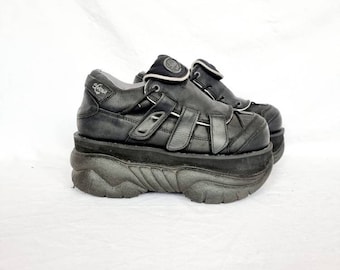 90s skechers platform sneakers name
