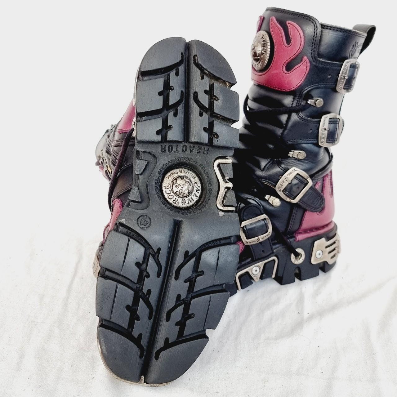 EU 41 / UK 7.5 Black and Purple Flame New Rock Boots