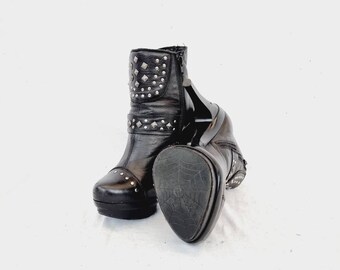 EU 40 / UK 7 New Rock Heels Black Leather Silver Metal
