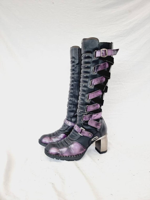 EU 39 UK Discontinued Vintage Knee High Black and Purple