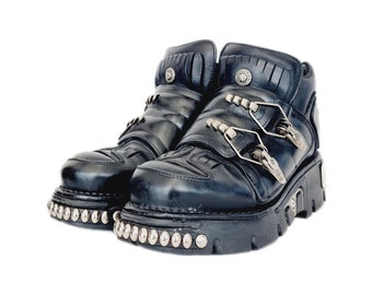 EU 42 / UK 8 Vintage Black and Silver New Rock Ankle Boots with Chunky Platform Soles and Steampunk Detailing