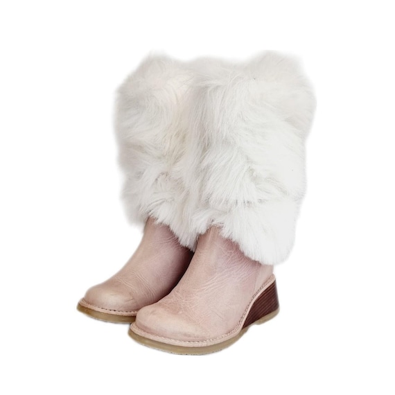 EU 40 / UK 7 Fluffy Destroy Boots - White Fur wit… - image 1