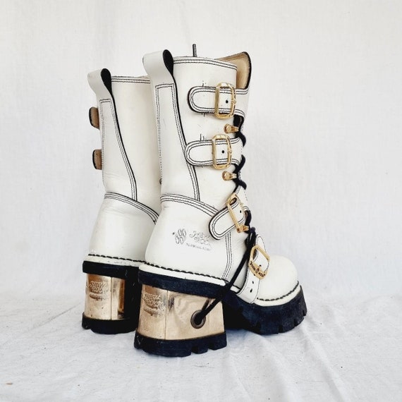 EU 37 / UK 4 White Leather New Rock Boots Kawaii … - image 5