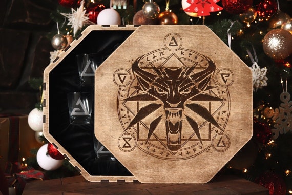 A full Witcher-themed engraved whiskey set with 357 favorites — proof that fandom-specific barware with genuine craft detail hits differently than a plain monogram.
