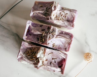 Lavender Dreams Soap Bar: Handmade with Lavender, Honey, Propolis, Vitamin E, & Botanical Oils