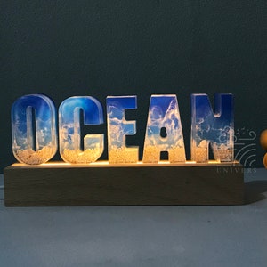Lámpara de letras de resina Lámpara de océano Arte de resina junto al mar Lámpara de resina epoxi Decoración de escritorio Decoración del hogar Elección de regalo Regalo personalizado Regalo de Navidad