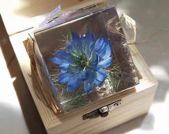 Love-in-a-Mist Flower Resin Decor: Preserved Nigella Flower with Wood Stand Bloom of Perplexity Timeless Charm