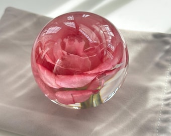 Preserved Pink Lisianthus Resin Ball Real Flower Crystal Sphere