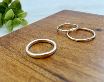 Stapelbare Ringe | Gehämmerte Silberringe | Argentium Silber | Zierliche Ringe