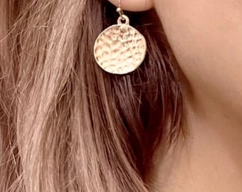 Round Minimal Hammered Drop Earrings | Gold earrings