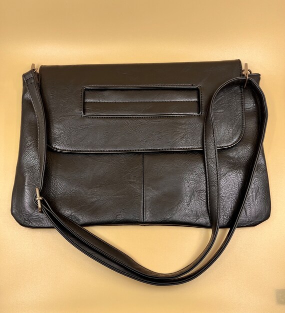 Black shoulder clutch bag hotsell
