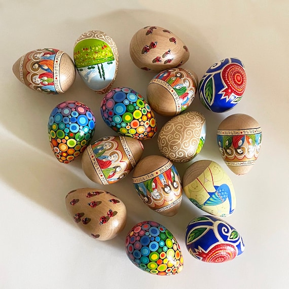 Oeufs en bois, oeufs peints à la main, oeufs de Pâques, peinture sur un oeuf,  décor de Pâques, décor d'oeufs de Pâques, art arménien, art des oeufs,  souvenir arménien -  France