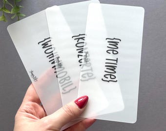 Dashboard inlay for A6 zipper envelopes with dedicated categories for your budget planning, suitable for standard zipper envelopes
