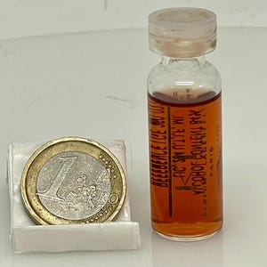 KL By Karl Lagerfeld for women  ( 1982 ) vintage MINIATURE  5 ml