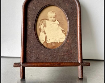 Antique frame in Carved  Wood 22 cm x 18 cm