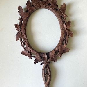 Cadre ancien sculpté à la main 32 cm x 17,5 cm