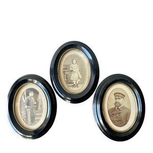 Lot of 3 antique wooden black oval picture frames