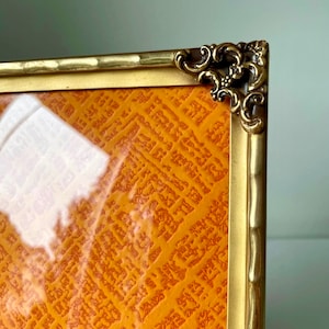 Vintage Gold colored Metal Picture Frame 19.5 cm x 14.5 cm CONVEX Glass