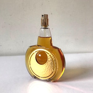 ティファニーの香水 30ml 女性用オードパルファム。非常に希少、廃盤