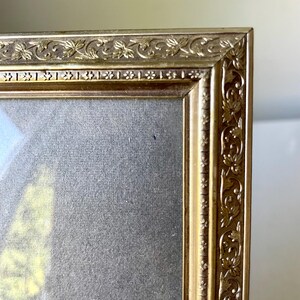 Vintage Gold colored Metal Picture Frame 19.5 cm x 15 cm  CONVEX glass