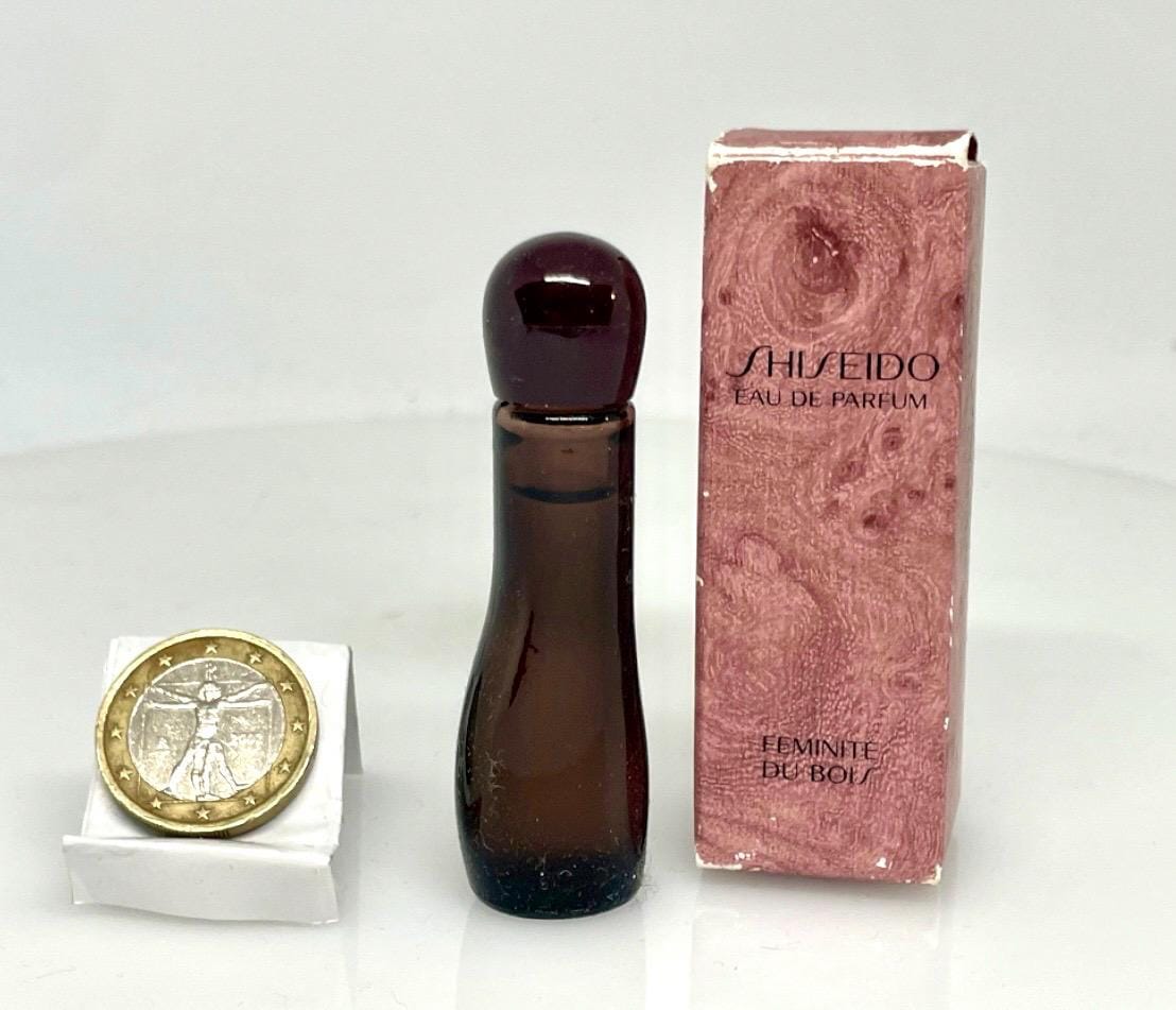 資生堂 パルファム Féminité du Bois 7.5ml Feminite du Bois