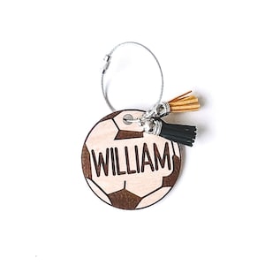 Personalized Soccer Bag Tag, Soccer ball Wood Keychain, Sports Luggage Tag, Backpack Sports Keychain, Name Keychain, Name Tag, Sports Gift