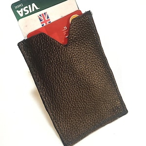 Porta carte di credito in pelle fatto a mano personalizzato, sottile e minimale, vera pelle italiana, prodotto in Inghilterra