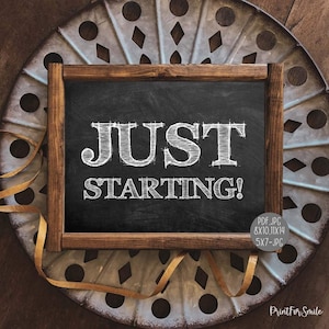 卒業パーティーの装飾に使える黒板「Just Started」サインボード