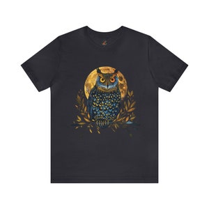 Night Owl T-Shirt: Full Moon Bird Watcher Gift Dark Grey