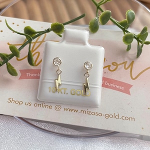10k Gold Lightning bolt earrings/ light bolt shaped earrings/ dainty 10k gold Lightning bolt studs