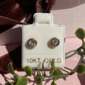 10K Gold Cubic Zirconia Ohrstecker: Runde Ohrstecker