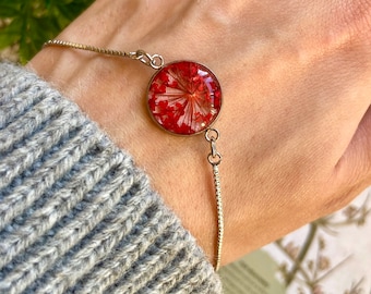 Red blossom real pressed flower bracelet, adjustable and hypoallergenic